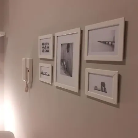 Μοντέρνο Διαμέρισμα - Stylish Appartment Loutraki Buitenkant foto